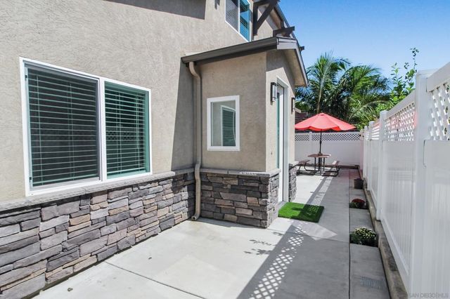 2114 Felspar, San Diego, CA 92109