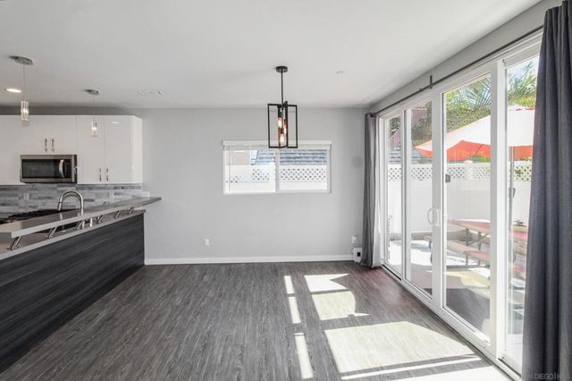 2114 Felspar, San Diego, CA 92109