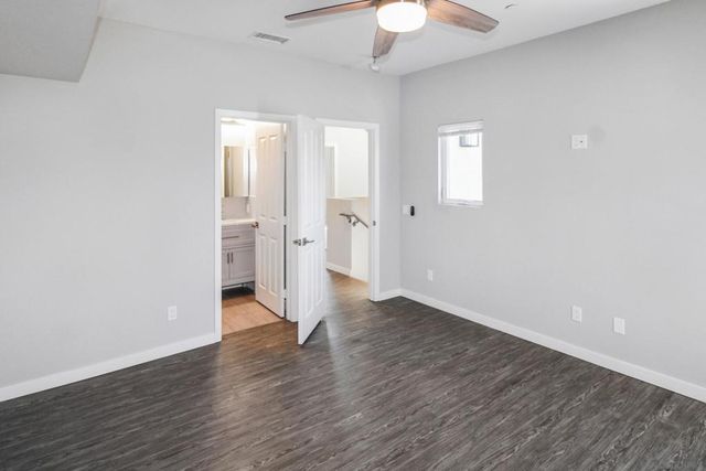 2114 Felspar, San Diego, CA 92109