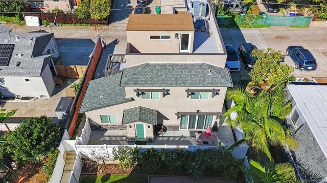 2114 Felspar, San Diego, CA 92109