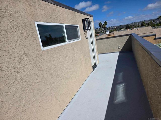 2114 Felspar, San Diego, CA 92109