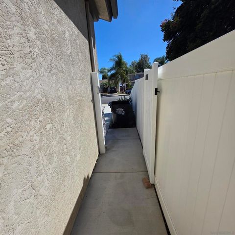 2114 Felspar, San Diego, CA 92109