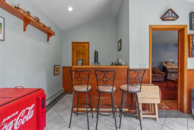 6 Wayto Lane, Clifton Park, NY 12019