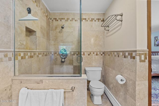 6 Wayto Lane, Clifton Park, NY 12019