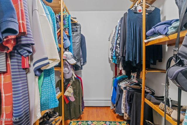 6 Wayto Lane, Clifton Park, NY 12019