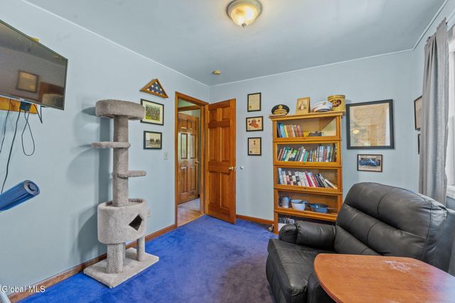 6 Wayto Lane, Clifton Park, NY 12019