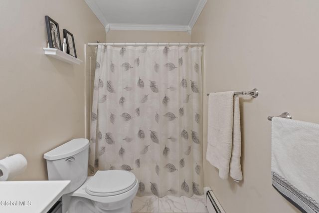 6 Wayto Lane, Clifton Park, NY 12019