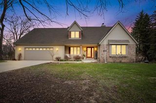 N55W15788 Lavender Lilac LANE, Menomonee Falls, WI 53051