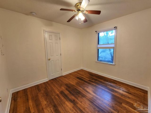 206 Berry Rd, Pensacola, FL 32507