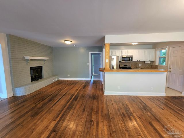 206 Berry Rd, Pensacola, FL 32507