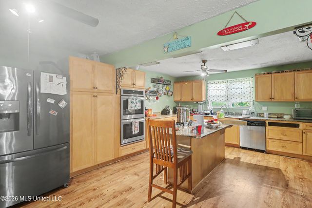 4508 Hickory Street, Pascagoula, MS 39567