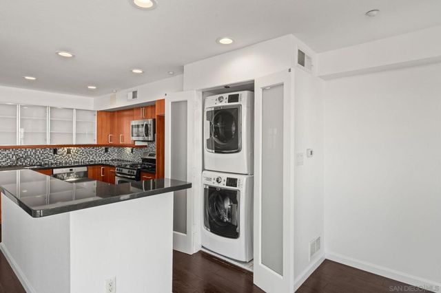 1704 National, San Diego, CA 92113