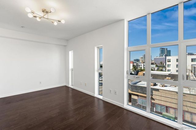 1704 National, San Diego, CA 92113