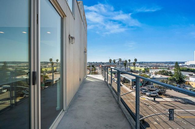 1704 National, San Diego, CA 92113