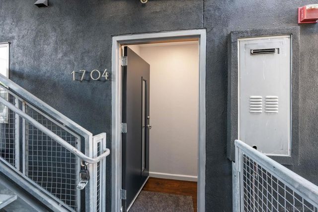 1704 National, San Diego, CA 92113