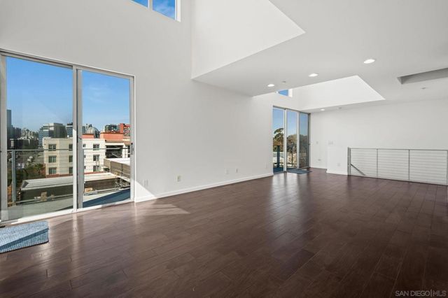 1704 National, San Diego, CA 92113