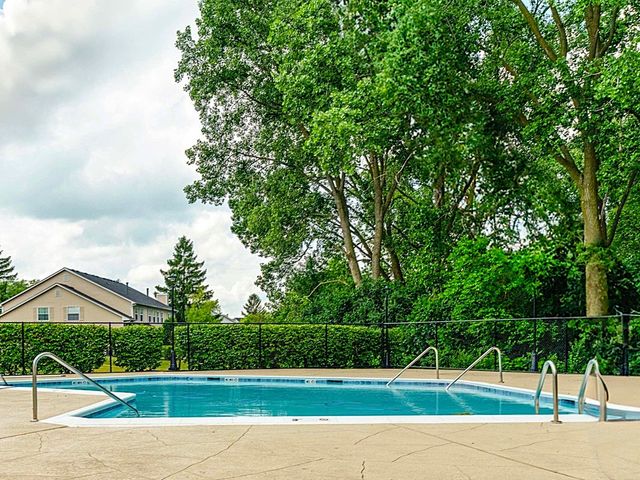 270 Butternut Lane, Streamwood, IL 60107