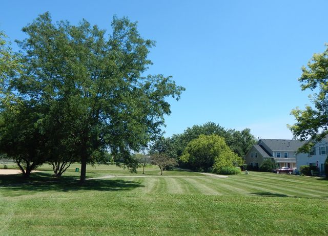 270 Butternut Lane, Streamwood, IL 60107