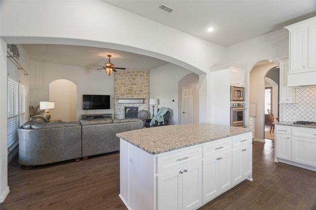141 Kingsbury Lane, Prosper, TX 75078
