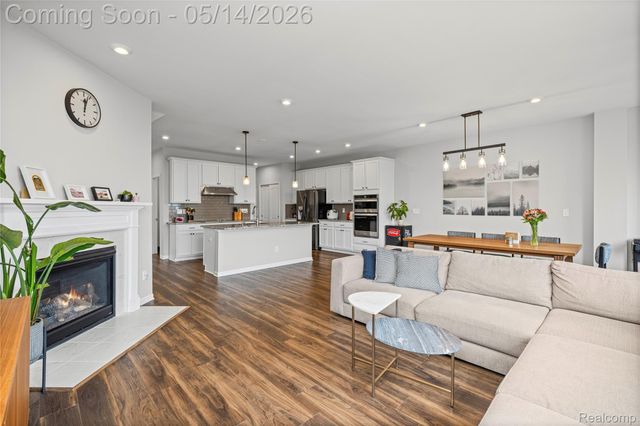 43235 Heron Drive, Novi, MI 48375
