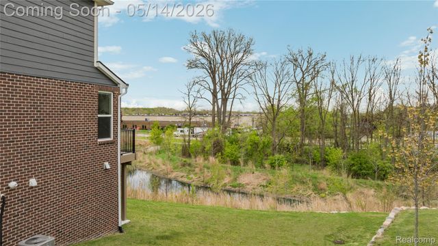 43235 Heron Drive, Novi, MI 48375
