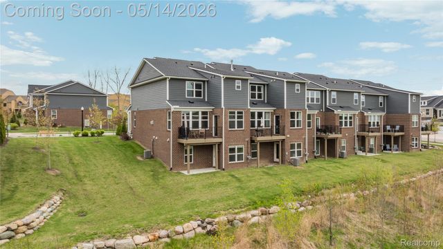 43235 Heron Drive, Novi, MI 48375