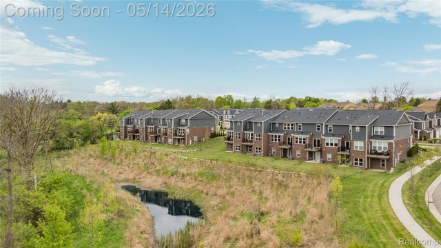 43235 Heron Drive, Novi, MI 48375