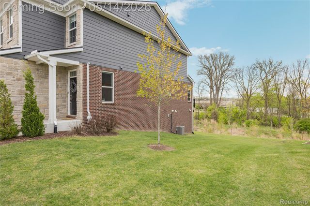 43235 Heron Drive, Novi, MI 48375