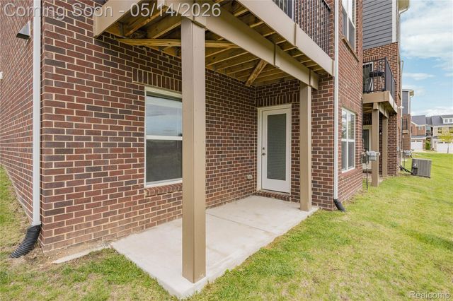 43235 Heron Drive, Novi, MI 48375