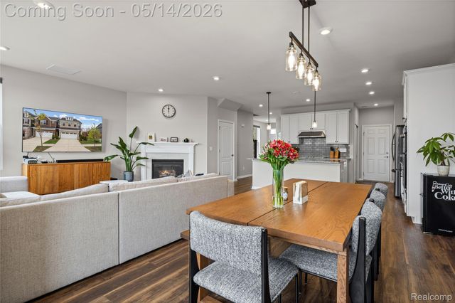 43235 Heron Drive, Novi, MI 48375