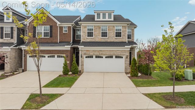 43235 Heron Drive, Novi, MI 48375