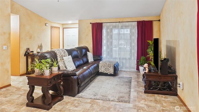 925 S 11th Avenue, Othello, WA 99344