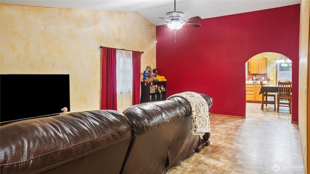 925 S 11th Avenue, Othello, WA 99344