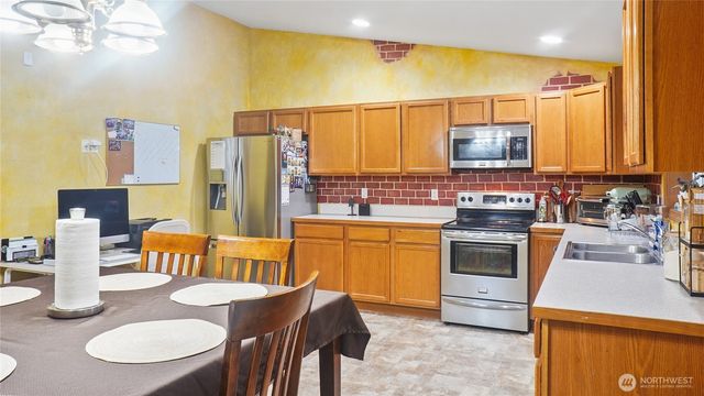 925 S 11th Avenue, Othello, WA 99344