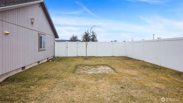925 S 11th Avenue, Othello, WA 99344