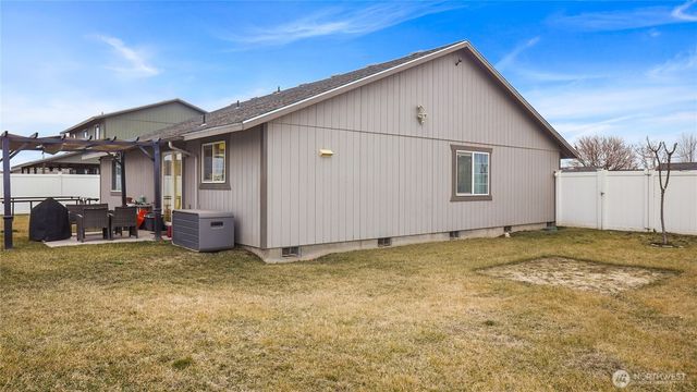 925 S 11th Avenue, Othello, WA 99344