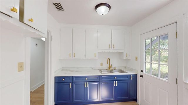 606 Shady Oak Drive, Mobile, AL 36608