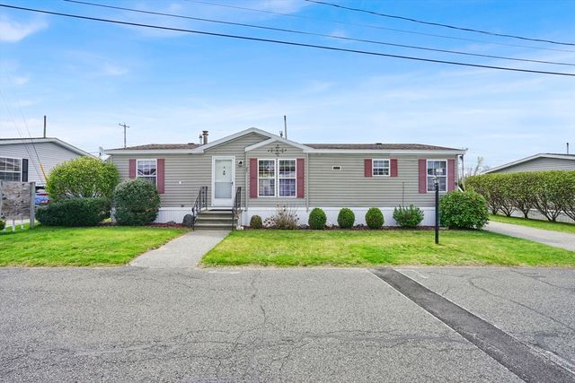 27 Somerset Rd, Chicopee, MA 01020