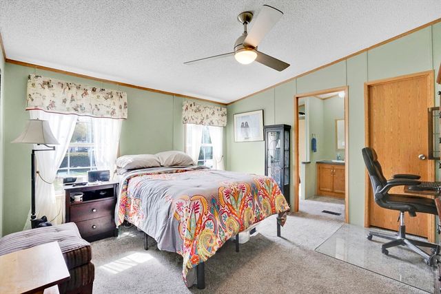 27 Somerset Rd, Chicopee, MA 01020