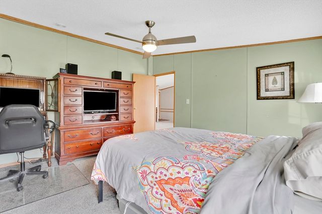 27 Somerset Rd, Chicopee, MA 01020