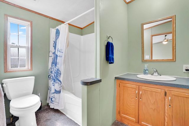 27 Somerset Rd, Chicopee, MA 01020