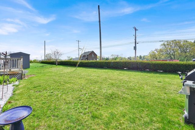 27 Somerset Rd, Chicopee, MA 01020