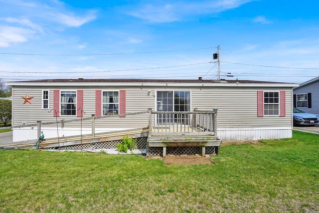 27 Somerset Rd, Chicopee, MA 01020