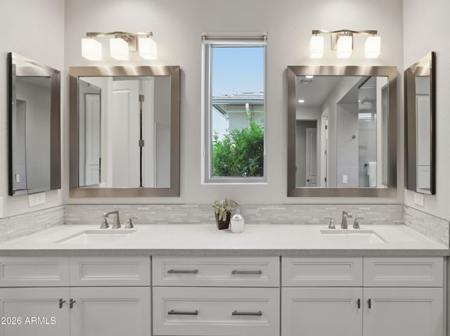 16637 W CATALINA Drive, Goodyear, AZ 85395