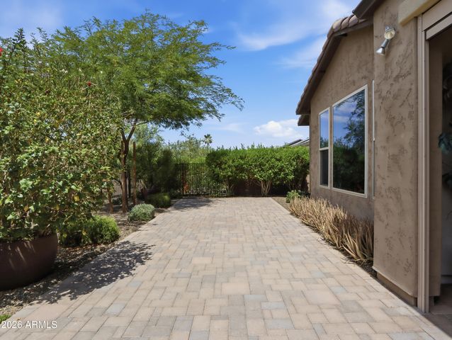 16637 W CATALINA Drive, Goodyear, AZ 85395