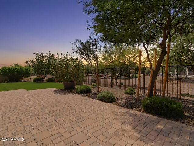 16637 W CATALINA Drive, Goodyear, AZ 85395