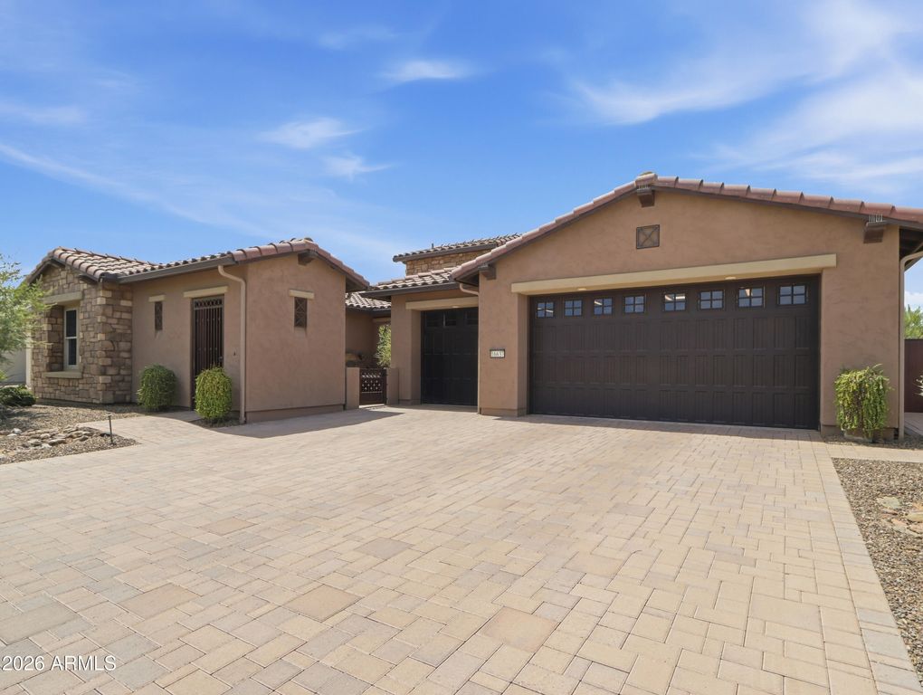 16637 W CATALINA Drive, Goodyear, AZ 85395