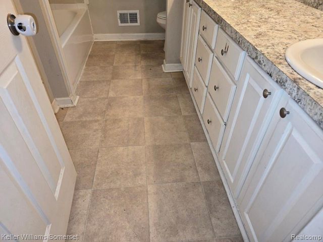 41314 Wessel Drive, Sterling Heights, MI 48313