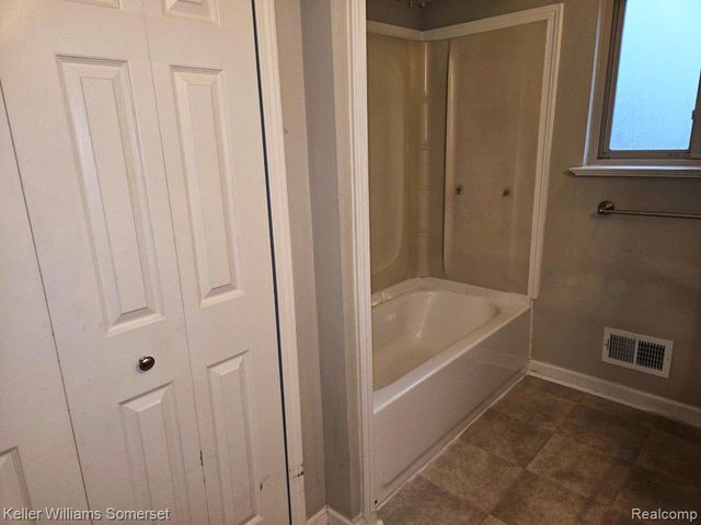 41314 Wessel Drive, Sterling Heights, MI 48313