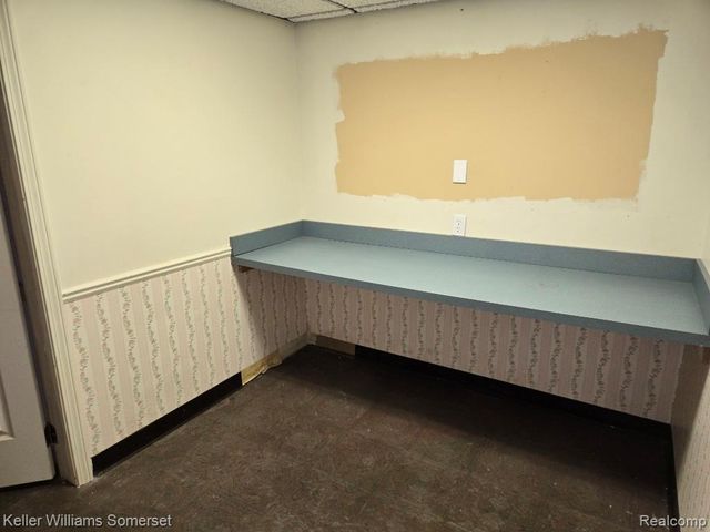 41314 Wessel Drive, Sterling Heights, MI 48313